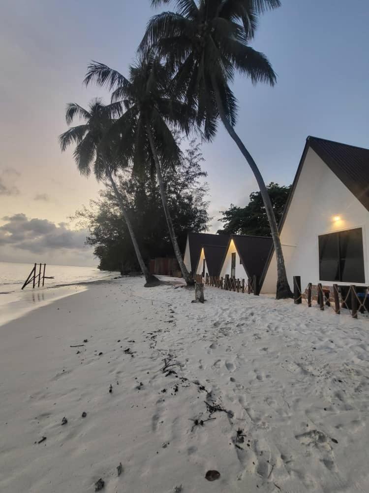 Dewati Roomstay B&B Lang Tengah Island Exterior photo