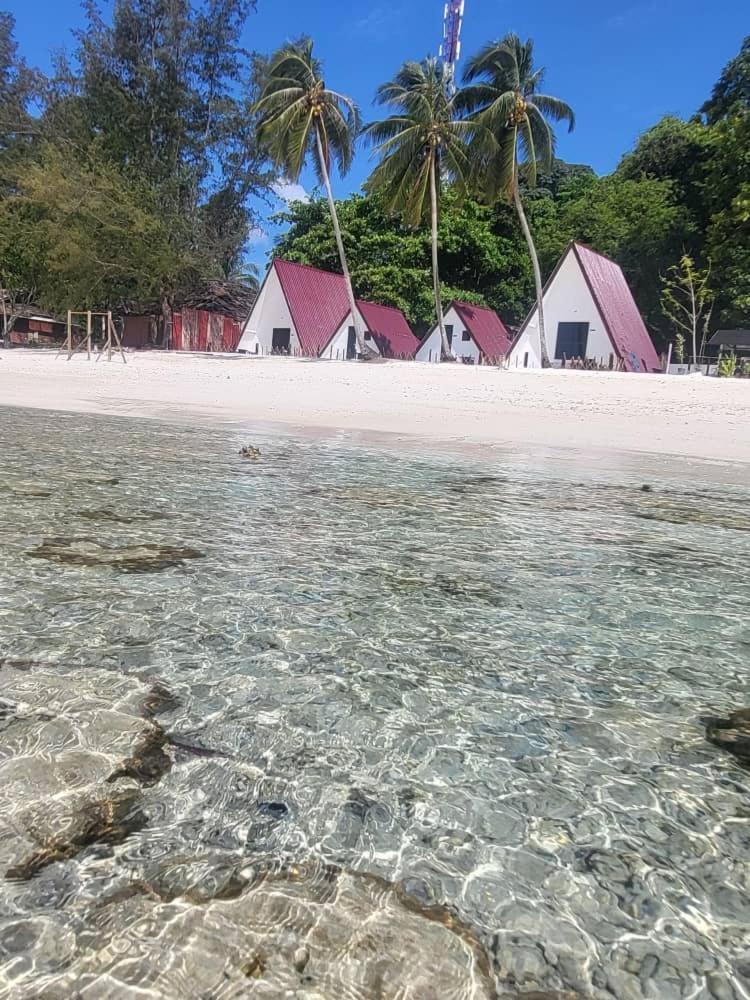Dewati Roomstay B&B Lang Tengah Island Exterior photo