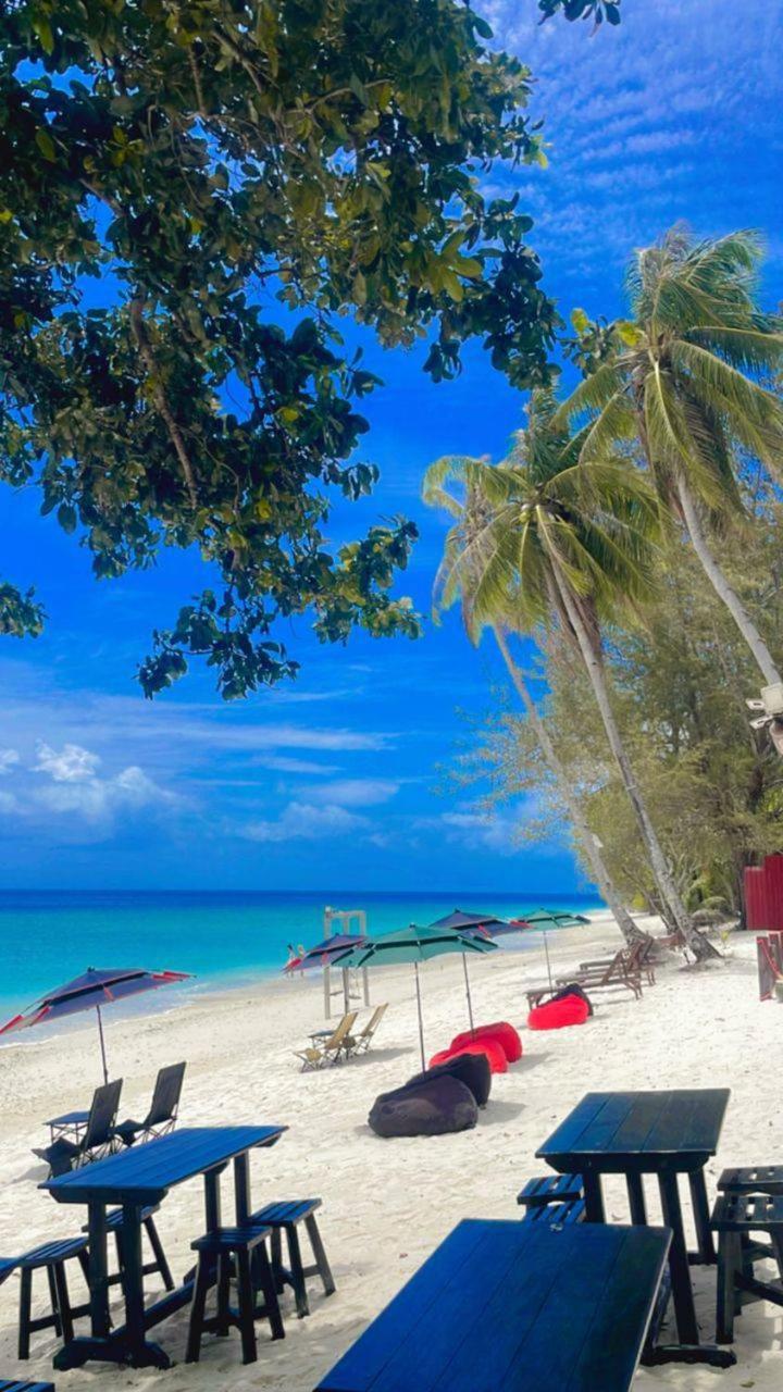 Dewati Roomstay B&B Lang Tengah Island Exterior photo
